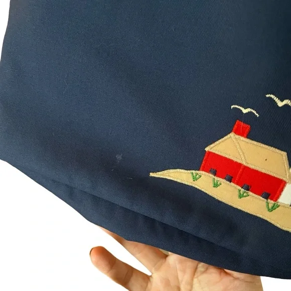 Vintage Tori Totes of Georgia lighthouse handbag with wooden clasp navy red - Picture 10 of 15